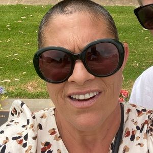 Meet your Posher, Simone